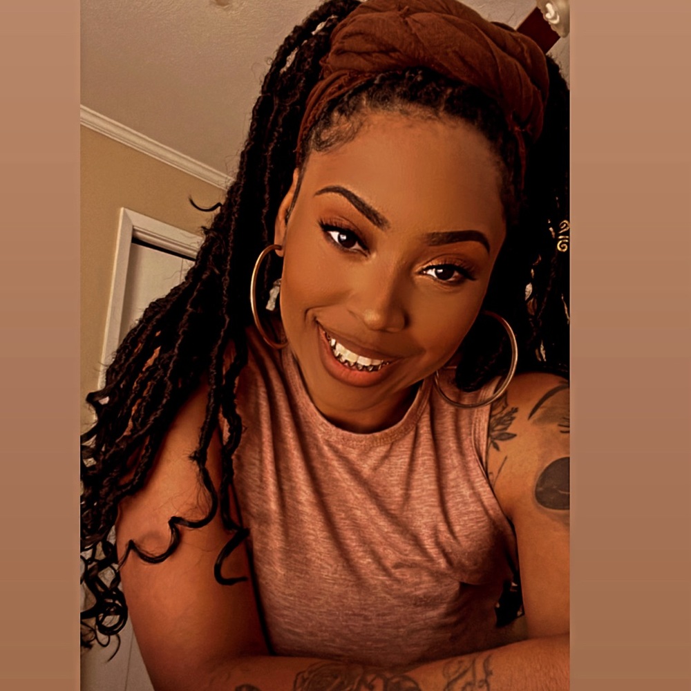 Meet your Posher, Scarlette